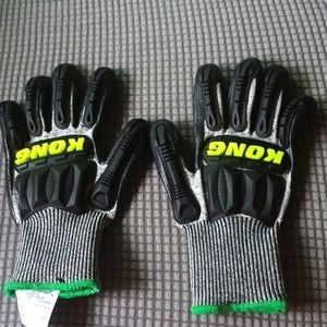IR0NCLAD KONG GLOVES NEW